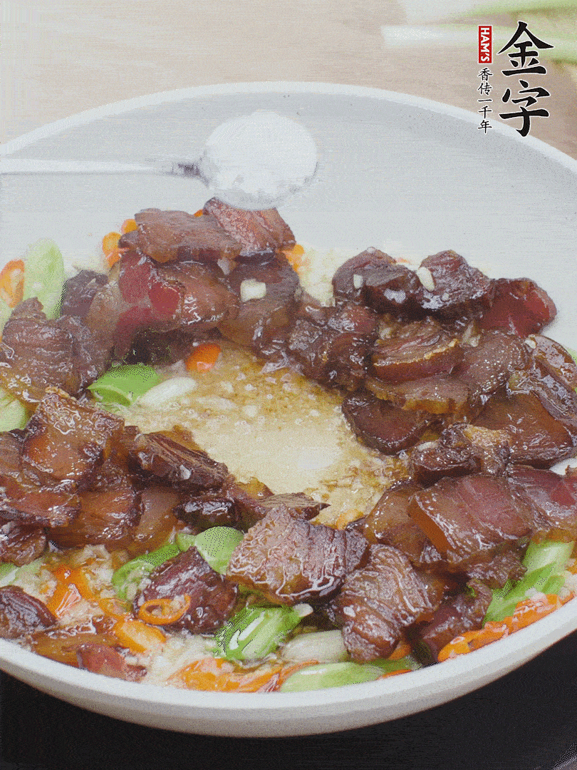下醬油肉，一點(diǎn)生抽、白糖調(diào)味。