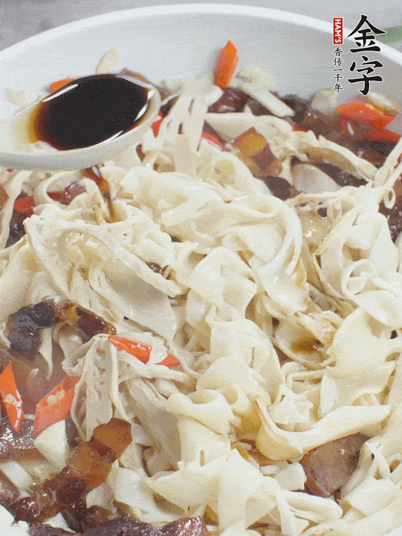 下糯米筍，淋一點(diǎn)生抽、蠔油調(diào)味。